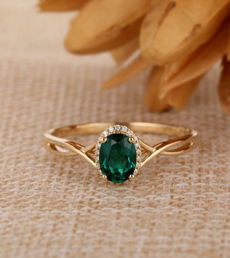Emerald Oval Ring
